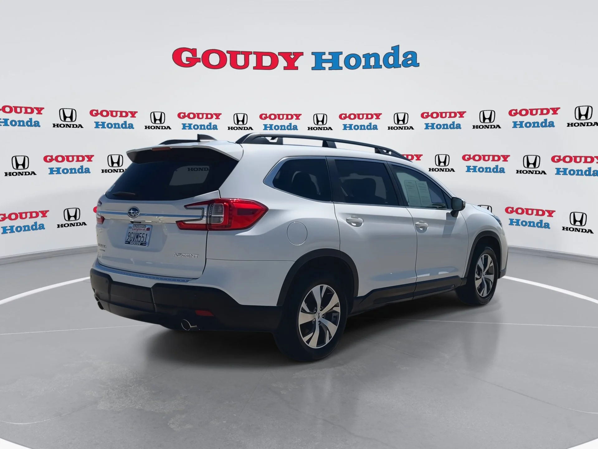 Used 2023 Crystal White Pearl Subaru Premium image 8