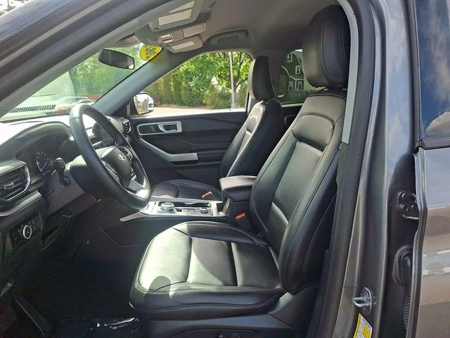 Certified Used 2023 Carbonized Gray Metallic Ford XLT image 13