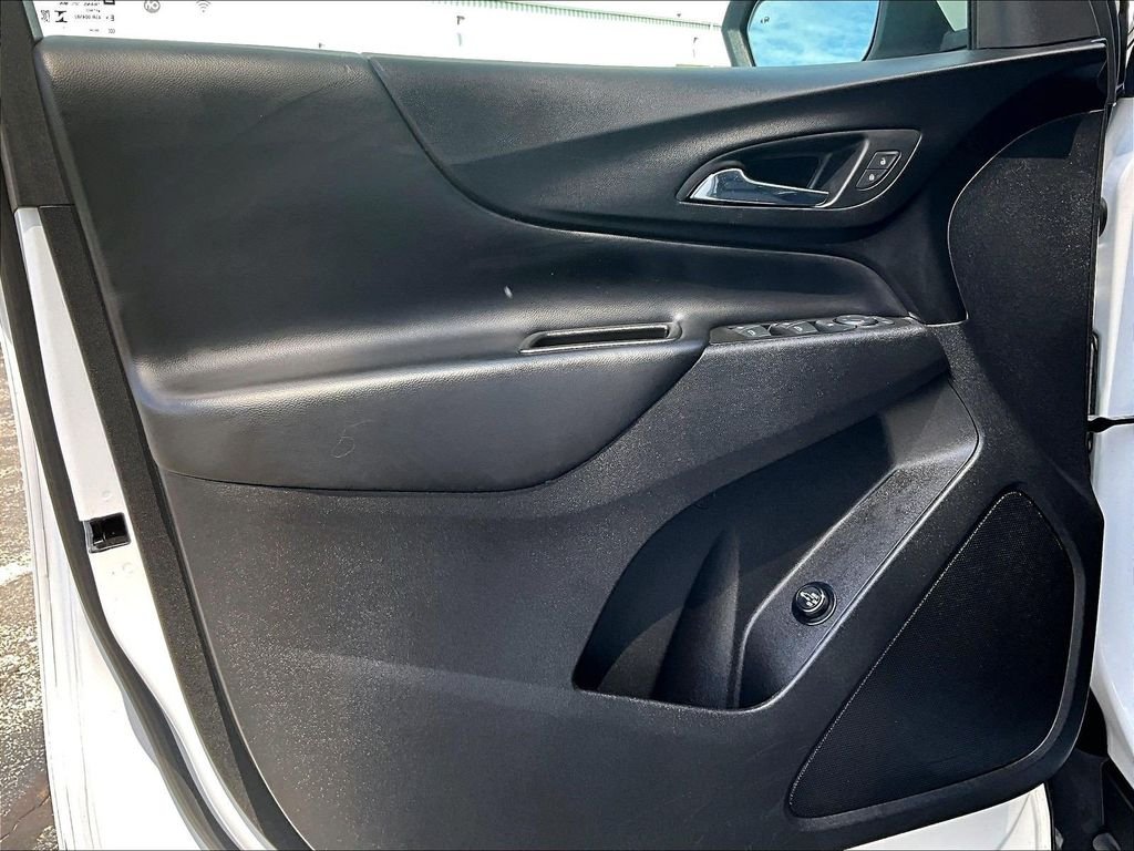 Used 2024 White Chevrolet LT image 9