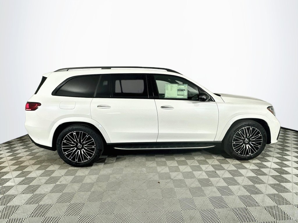 New 2027 MANUFAKTUR Moonlight White Metallic Mercedes-Benz GLS 450 image 8
