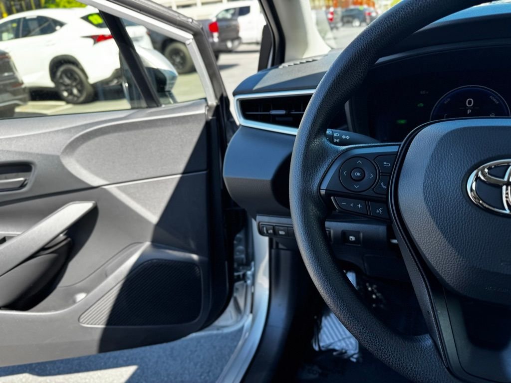 2026 Toyota Corolla LE - Photo 29