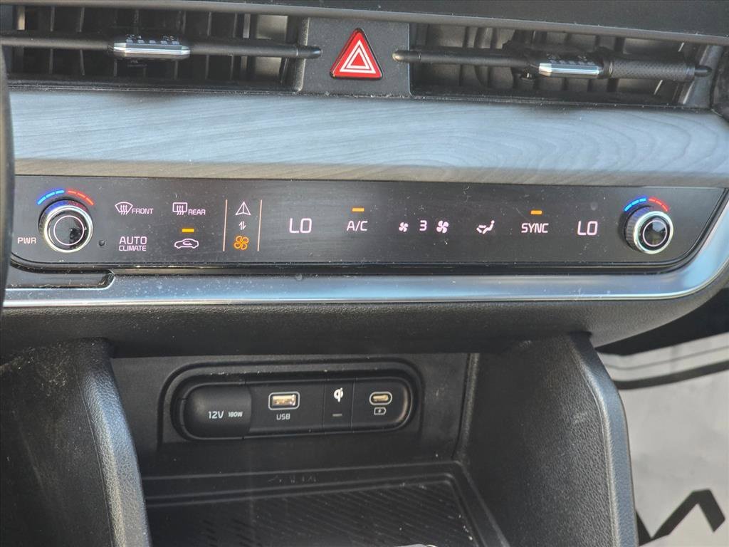 Used 2023 Red Kia X-Line image 19
