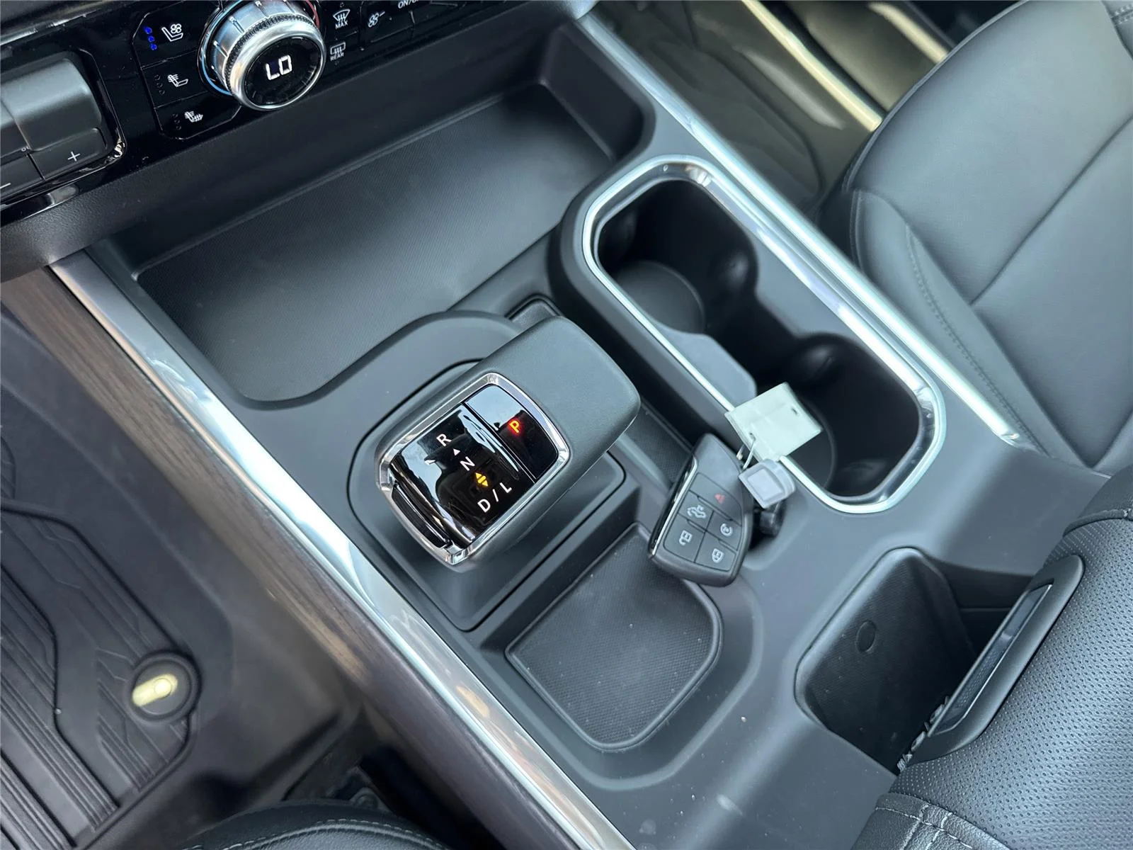 New 2026 Sterling Metallic GMC SLT image 30