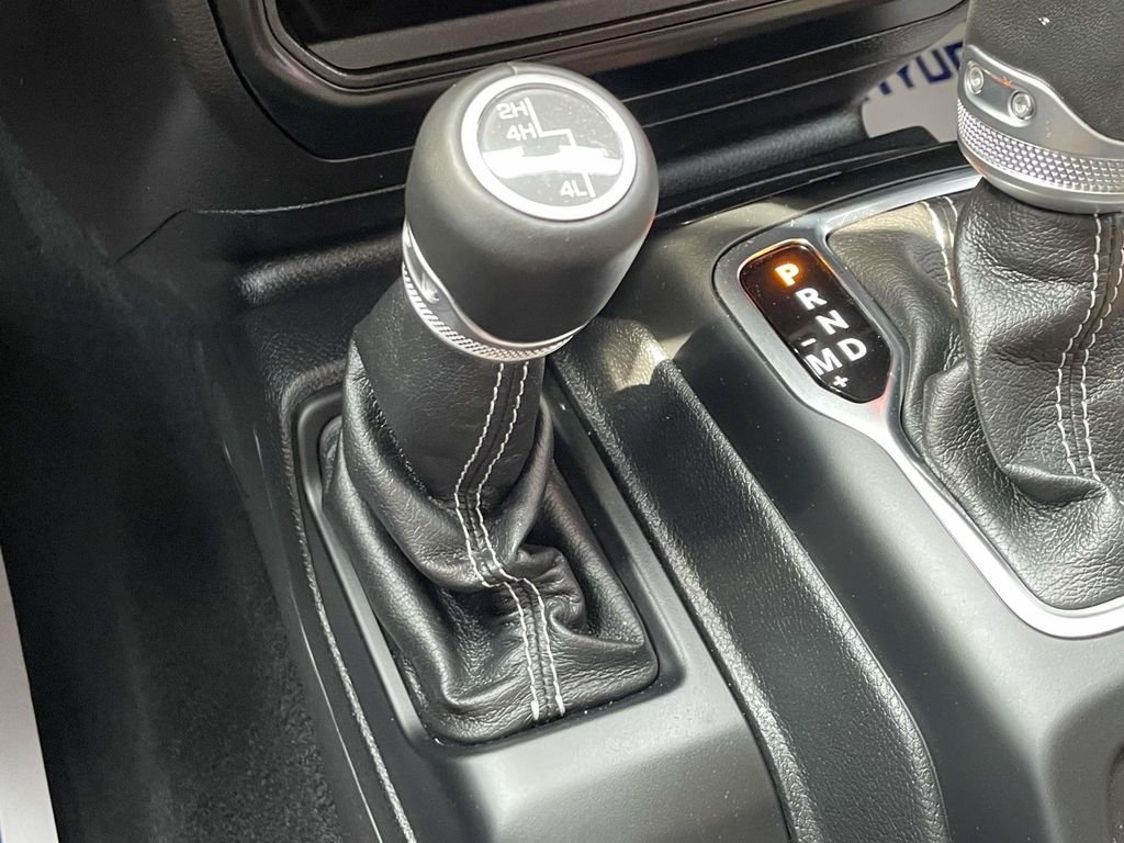 Used 2022 Black Jeep Unlimited Sahara image 30