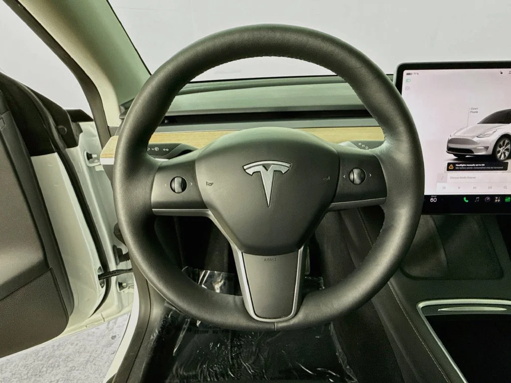 Used 2023 White Tesla Long Range image 10