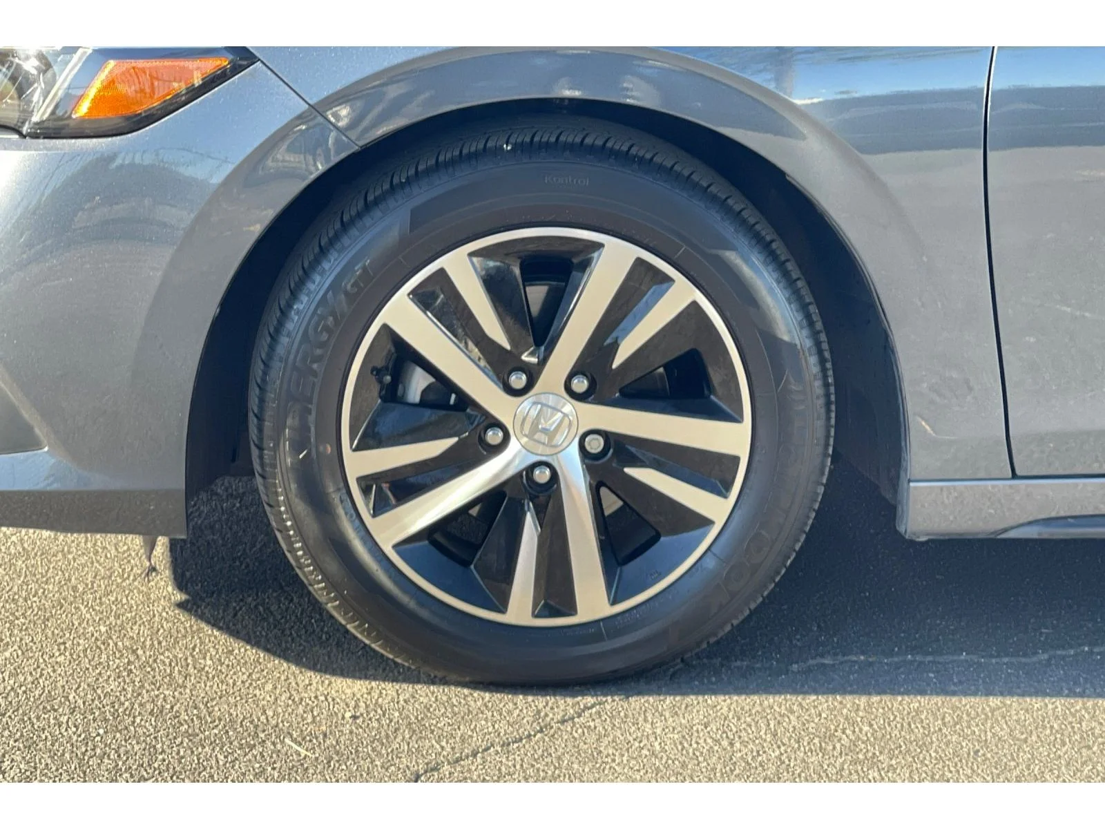 Used 2024 Meteorite Gray Metallic Honda LX image 40
