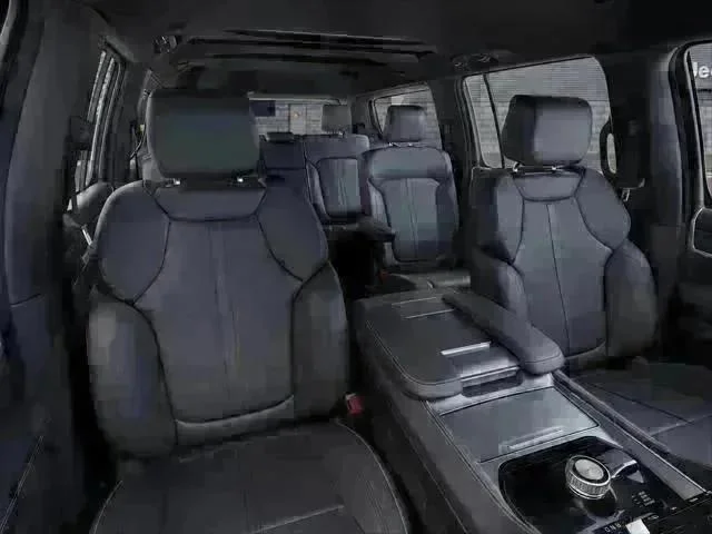 New 2026 Fathom Blue Pearl-Coat Exterior Paint (Late Availability) Jeep Upland image 9