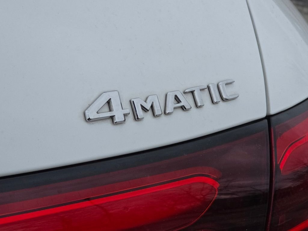 Certified Used 2026 Polar White Mercedes-Benz GLC 300 image 6