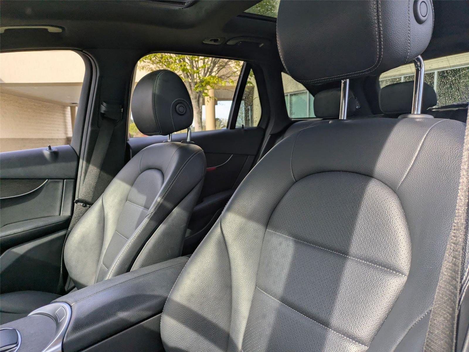 Used 2020 Polar White Mercedes-Benz GLC 300 image 14