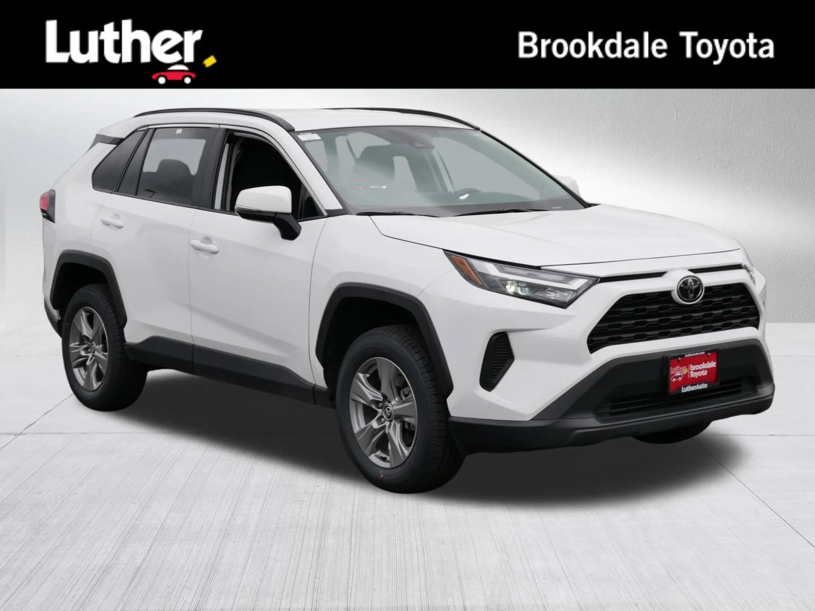 2025 Toyota RAV4 XLE AWD's photo