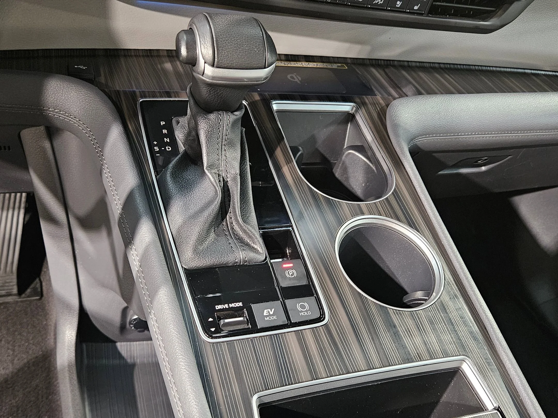 2024 Toyota Sienna Limited - Photo 34