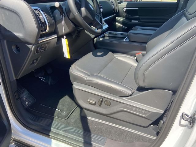 New 2026 Space Silver Metallic Ford Platinum® image 10