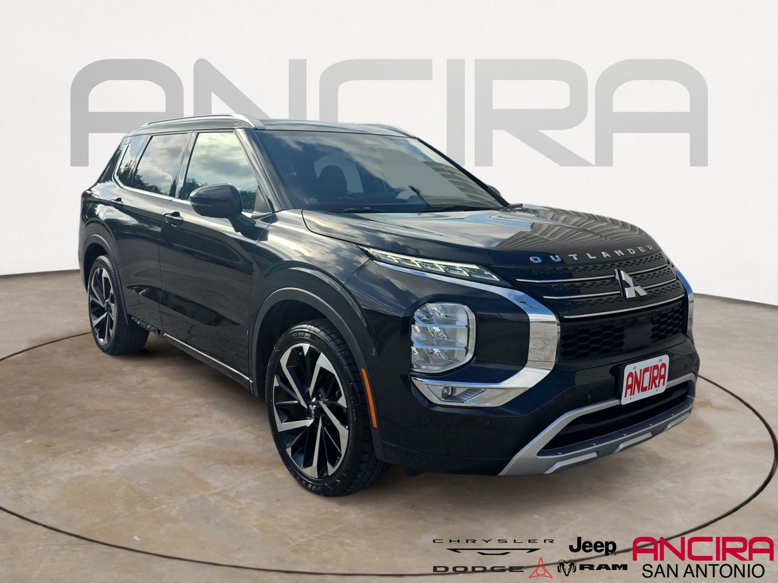 2022 Mitsubishi Outlander SEL FWD's photo