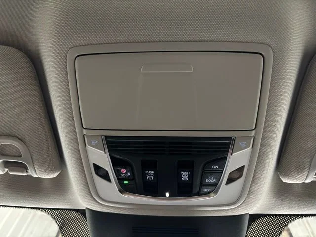 New 2026 Majestic Black Pearl Acura Technology Package image 30