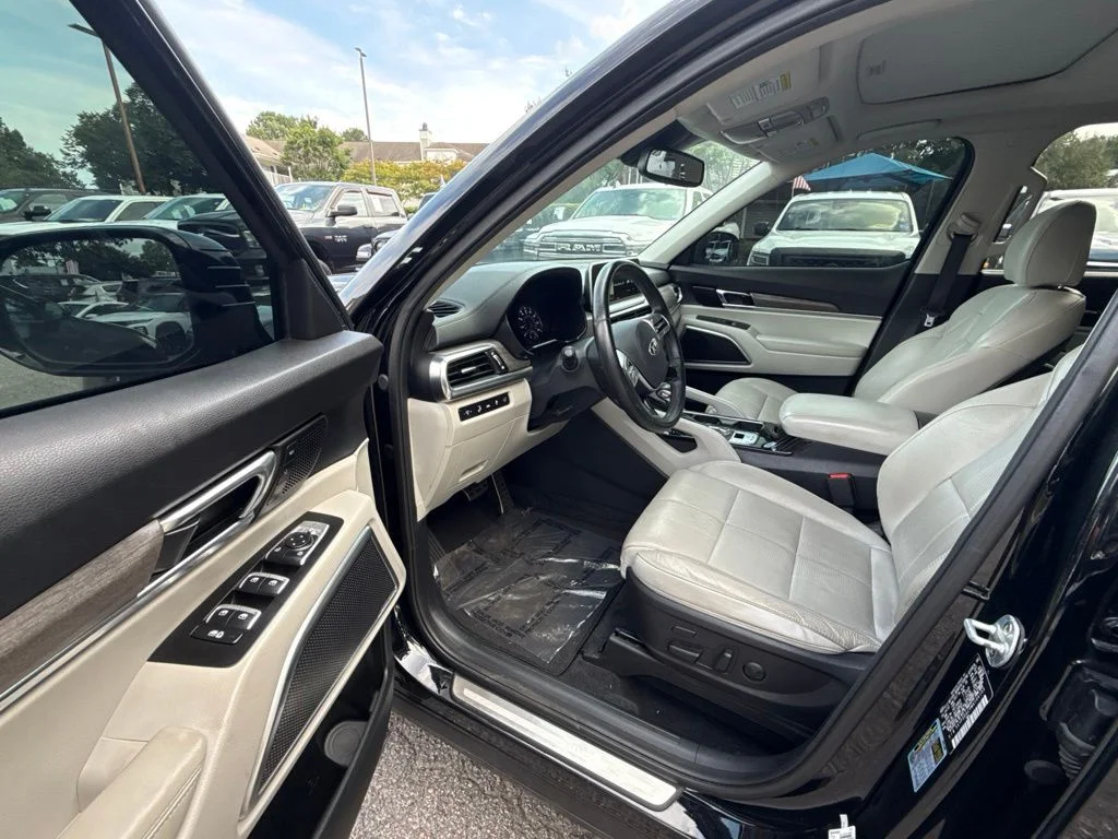 Used 2021 Black Kia SX image 14