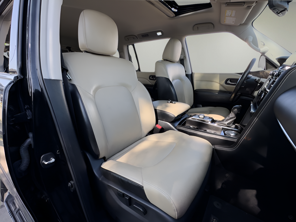Used 2023 Black INFINITI Premium Select image 26