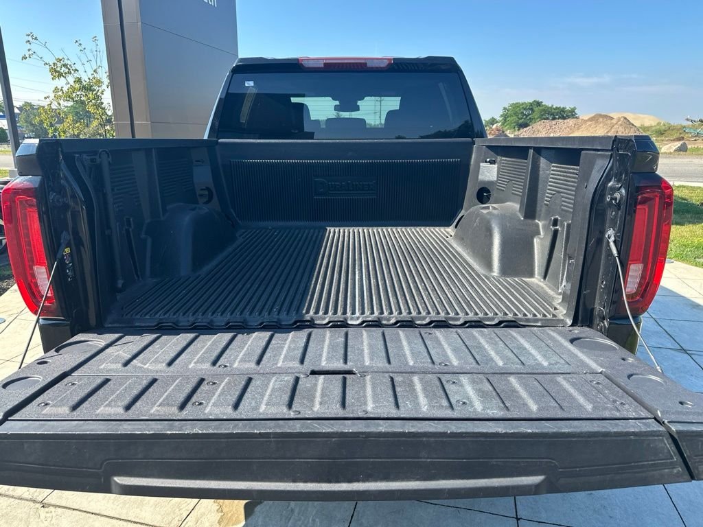 2025 GMC Sierra 1500 SLT - Photo 7