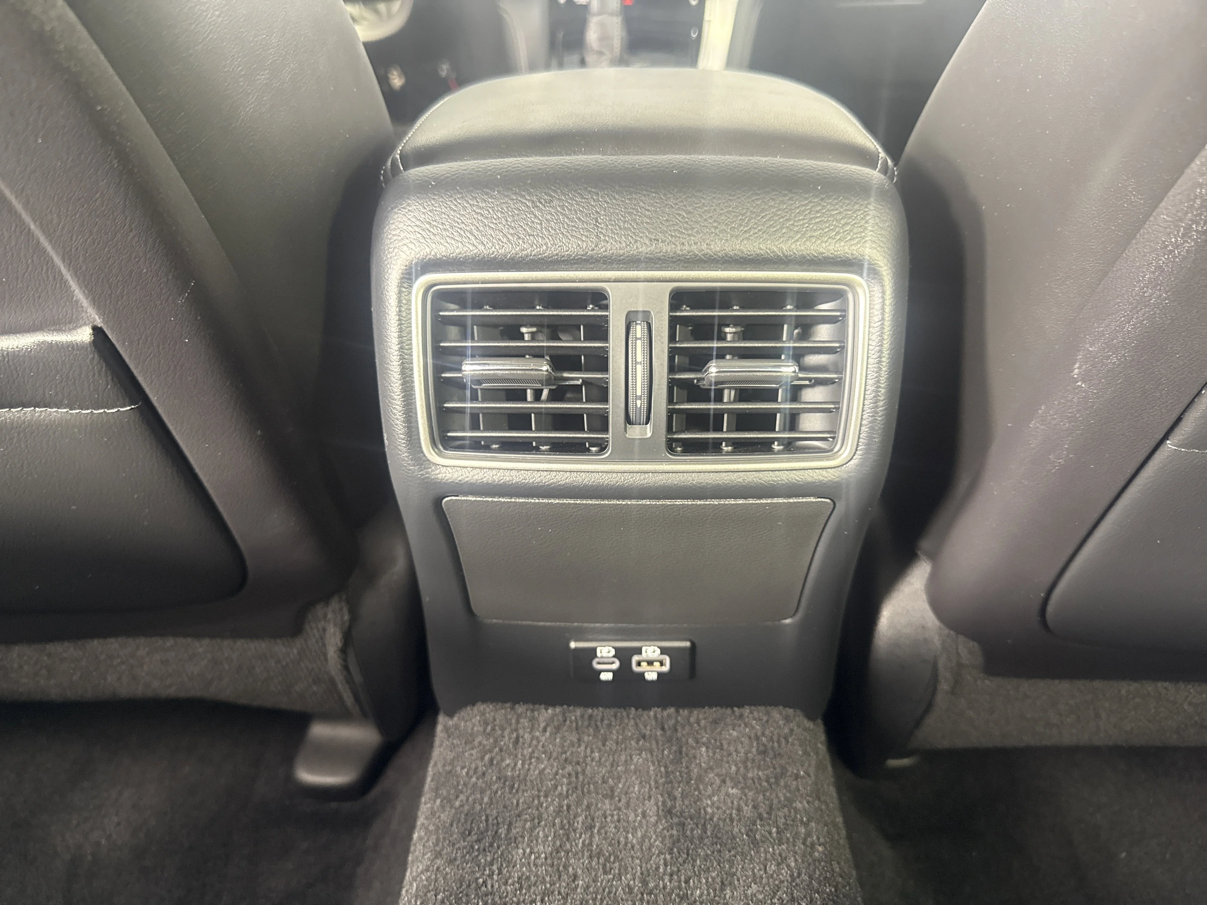 Used 2023 Midnight Black INFINITI LUXE image 22
