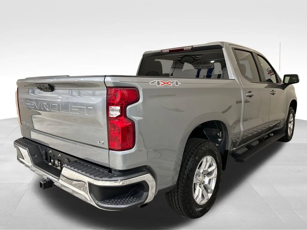Used 2023 Sterling Gray Metallic Chevrolet LT (2FL) image 6