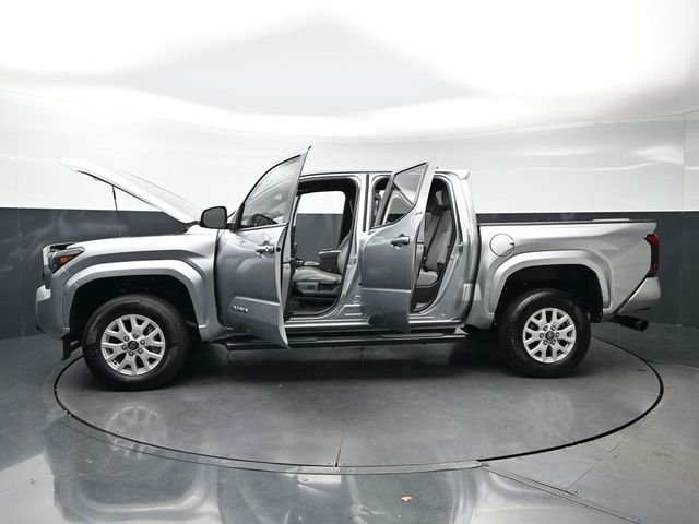 Used 2025 Silver Toyota SR5 image 35