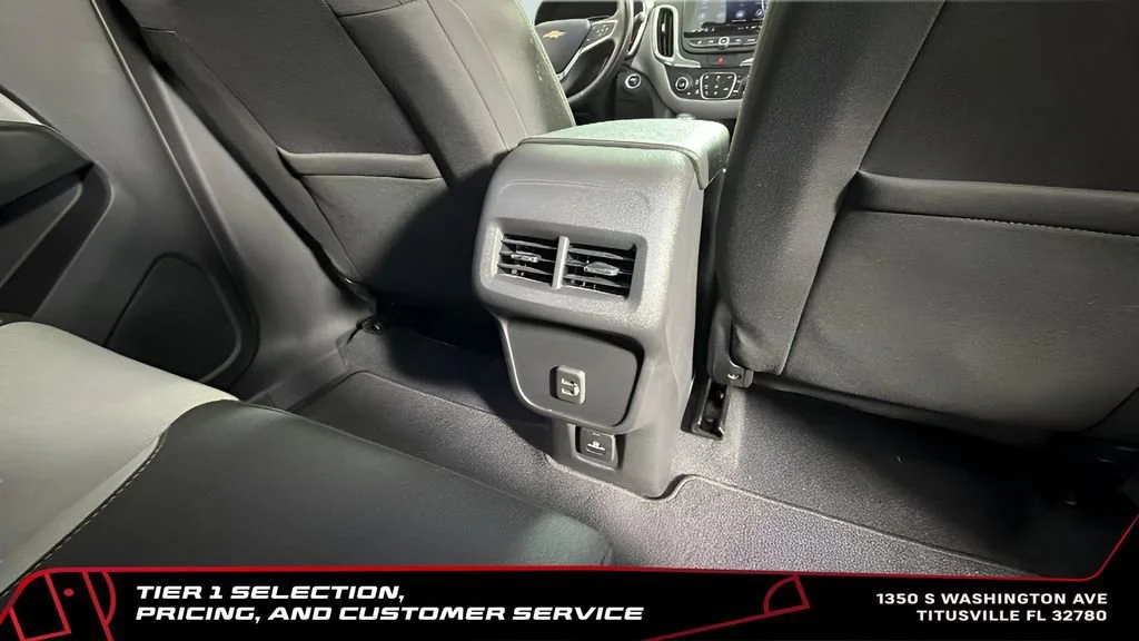 Used 2021 SUMMIT WHITE Chevrolet LT image 28