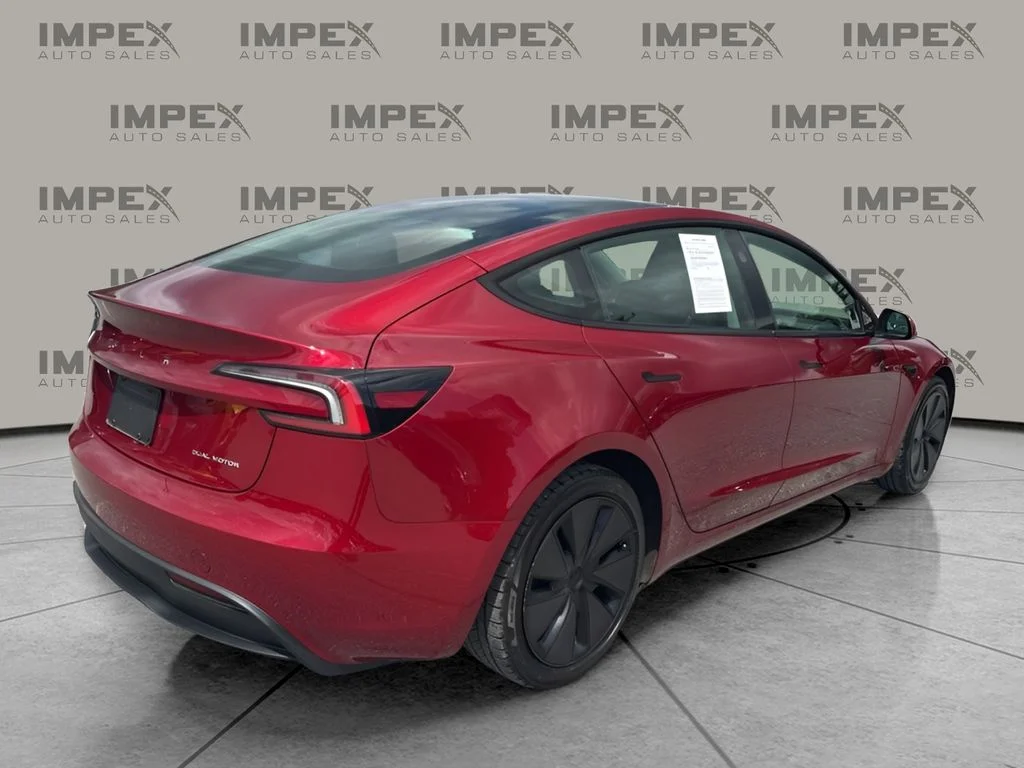 Used 2024  Tesla Long Range image 5
