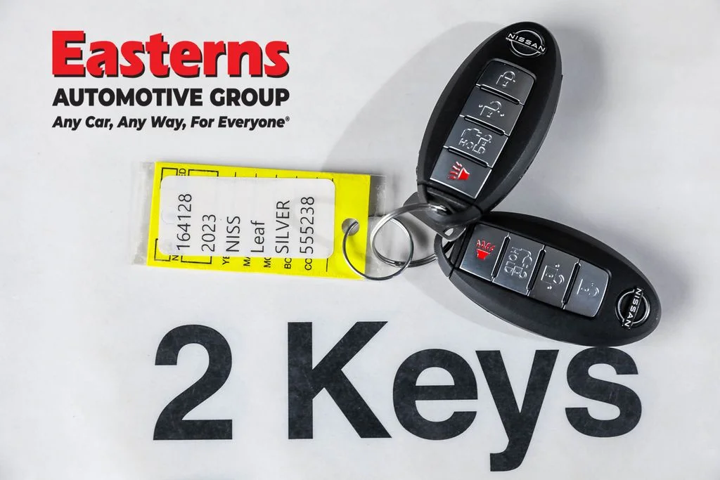 Used 2023 Silver Nissan S image 22