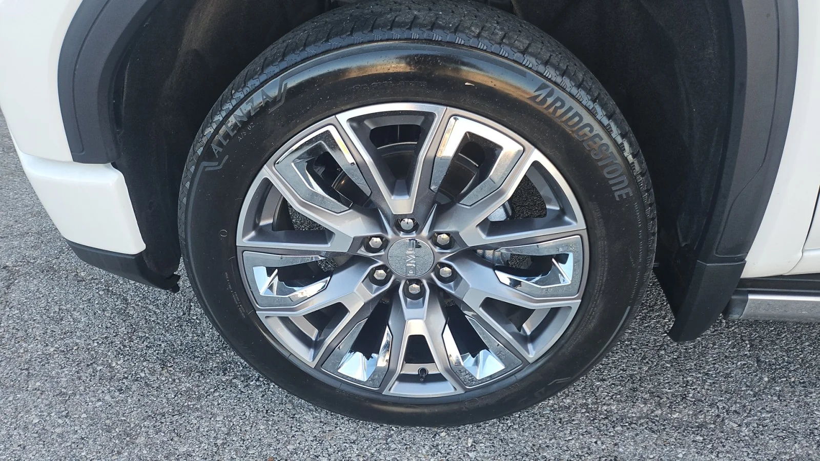 Used 2023 Summit White GMC Denali image 8
