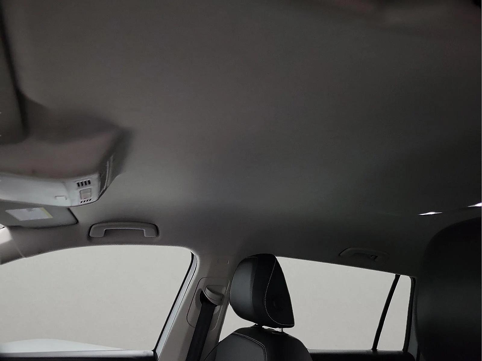 Used 2024 White Volkswagen  image 12