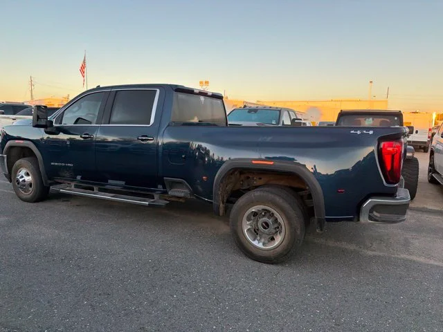 Used 2023 Blue GMC SLE image 9