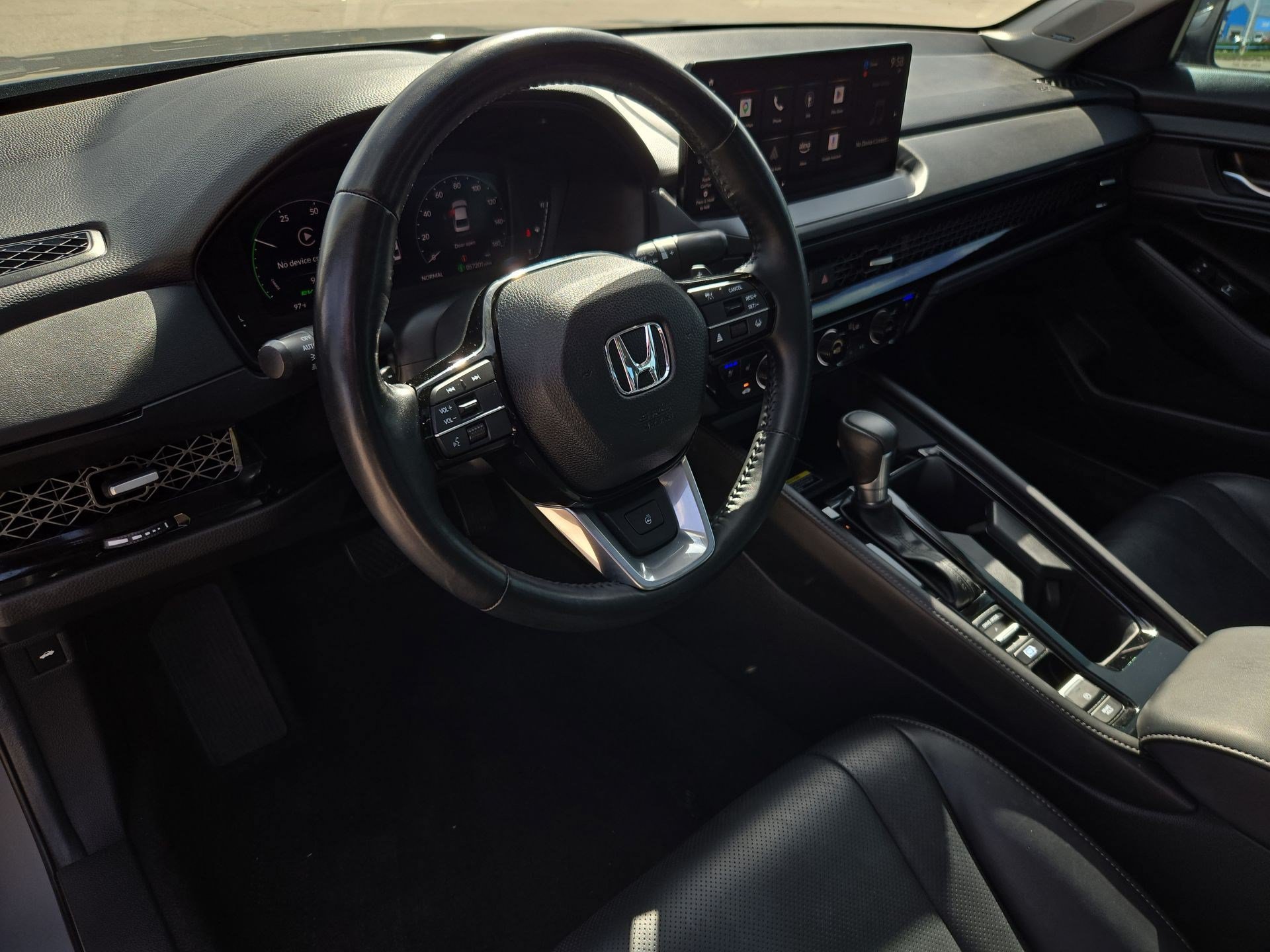 Certified Used 2025 Urban Gray Pearl Honda HYBRID TOURING image 11
