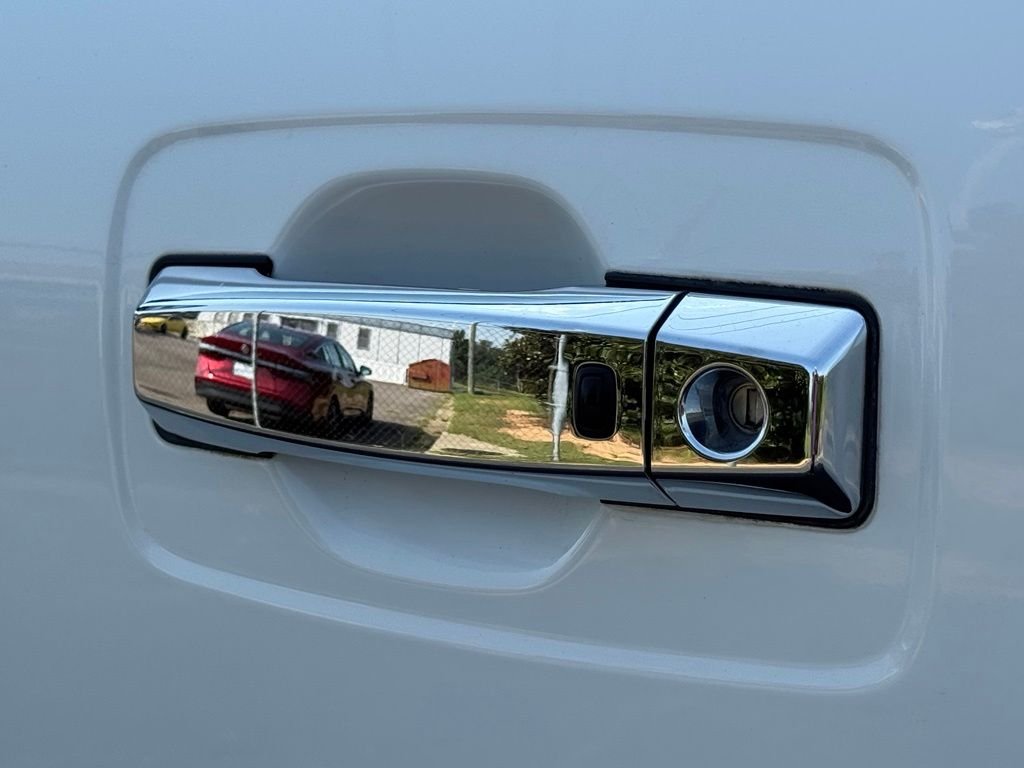 Used 2018 White Nissan SV image 11
