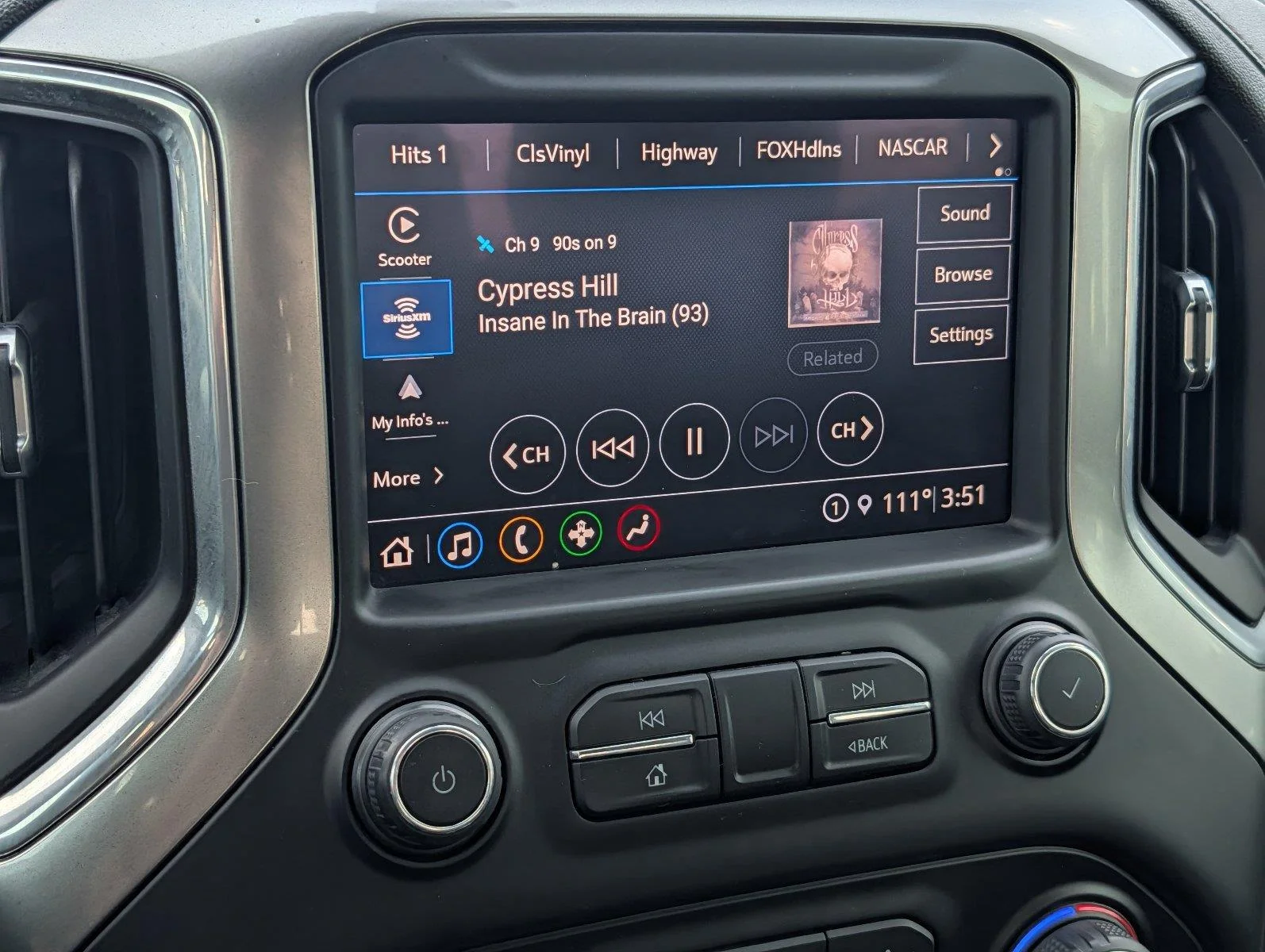 Used 2021 SUMMIT WHITE Chevrolet LT Trail Boss image 18