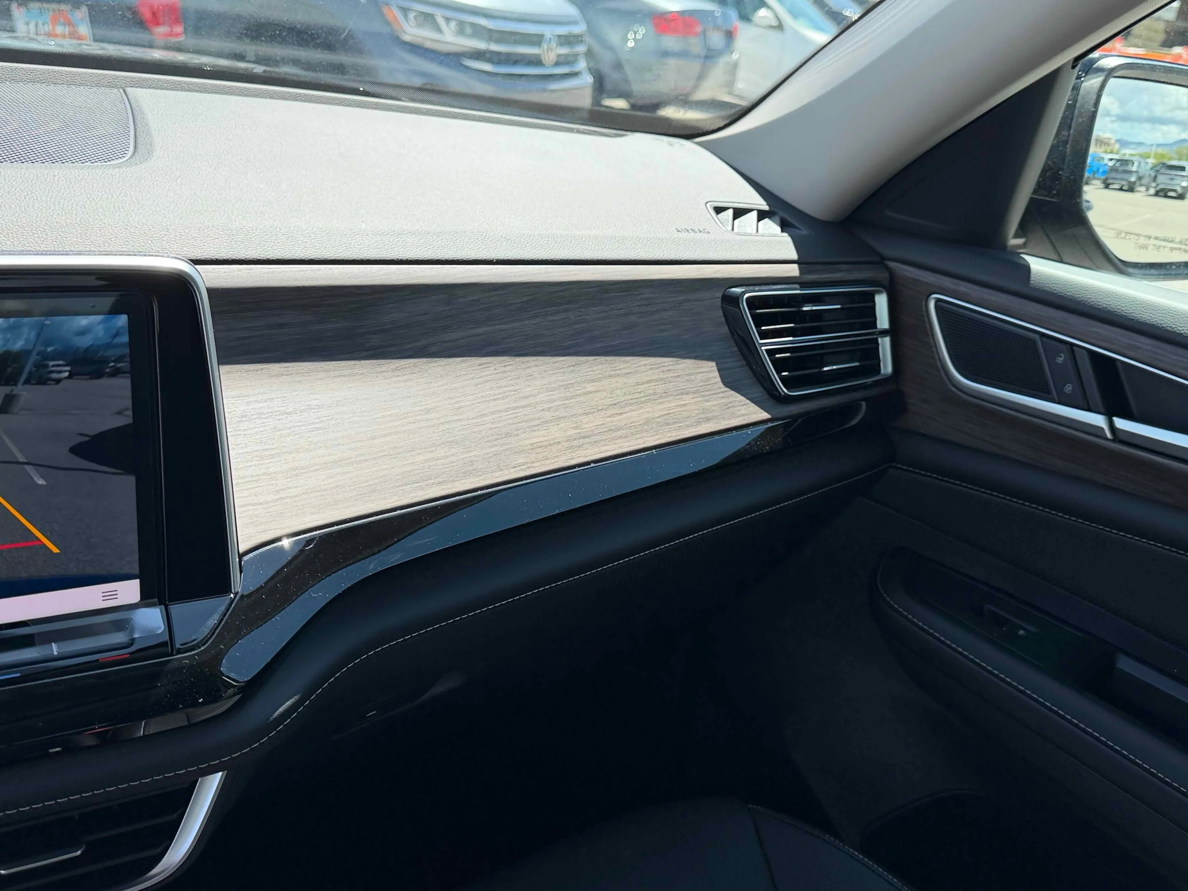 New 2026 Deep Black Volkswagen 2.0T SEL image 22