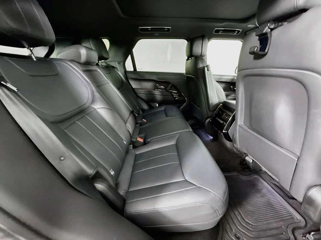 Certified Used 2023 Fuji White Land Rover SE Dynamic image 20