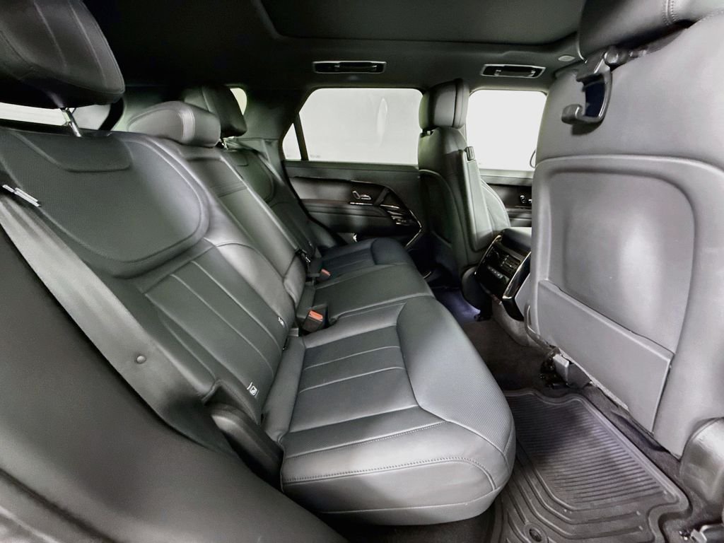 Certified Used 2023 White Land Rover SE Dynamic image 20