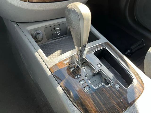 Used 2012 Blue Hyundai GLS image 22