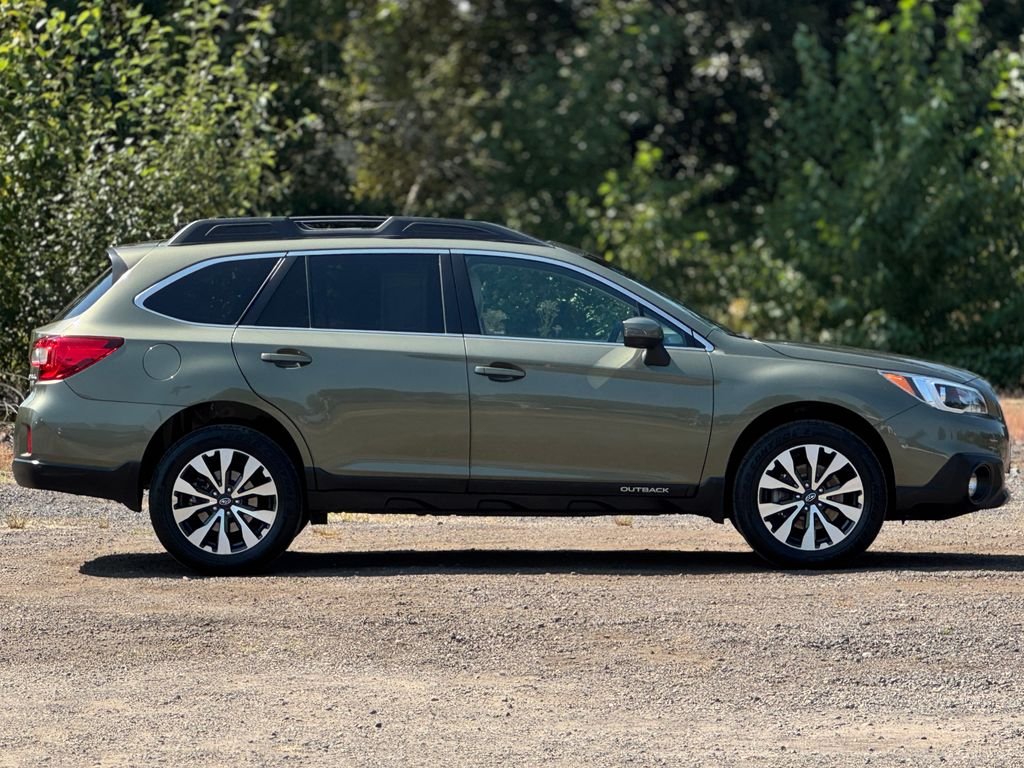 Used 2016 Wilderness Green Metallic Subaru 2.5i image 8