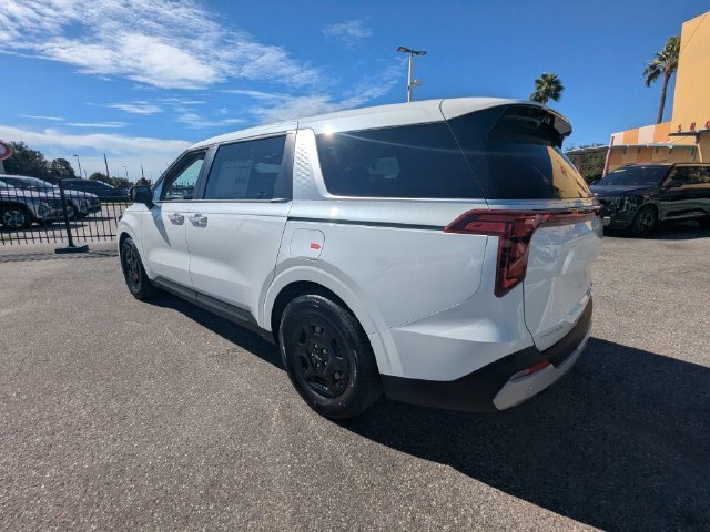 New 2027 White Kia LXS image 4