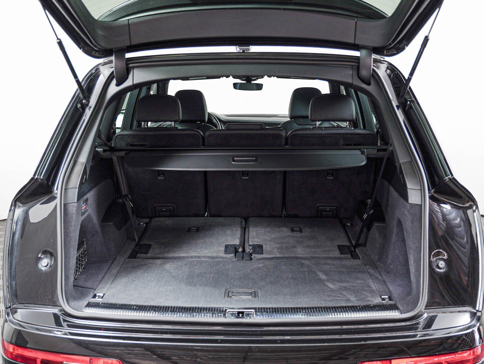 Used 2025 Mythos Black Metallic Audi Premium Plus image 5