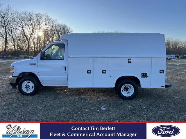 2025 Ford E-Series DRW E-350 Super Duty 138 in WB's photo