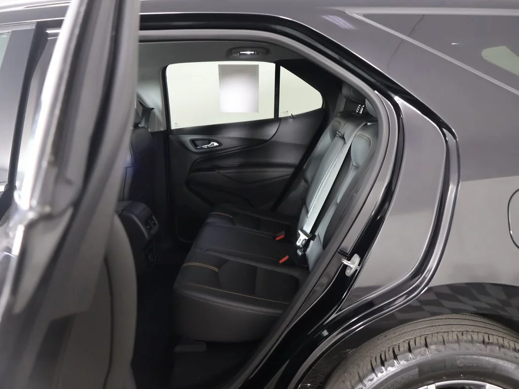 Used 2022 Black Chevrolet Premier image 28