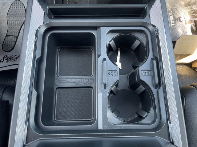 2025 Ford F-350 Super Duty Chassis Cab Lariat - Photo 35