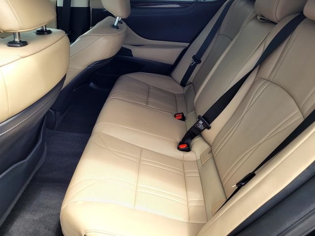 Used 2021 Black Lexus 350 Luxury image 13