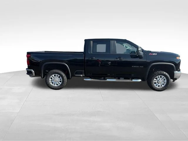 Used 2024 Black Chevrolet LT image 7