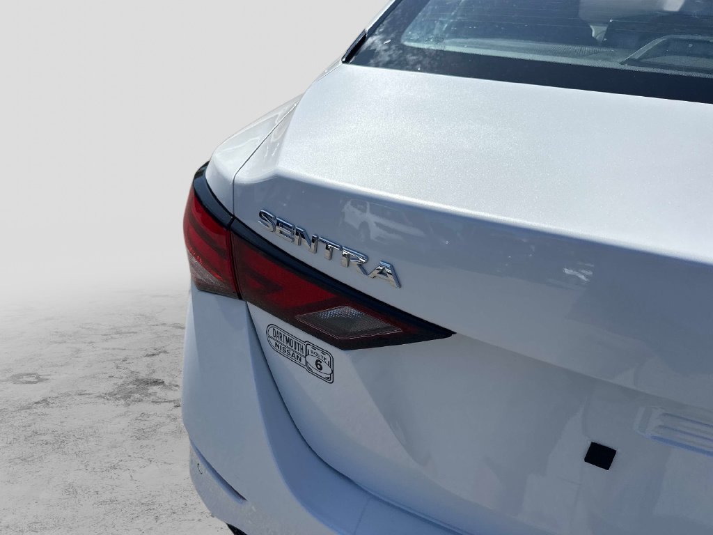 Used 2024 White Nissan SV image 5