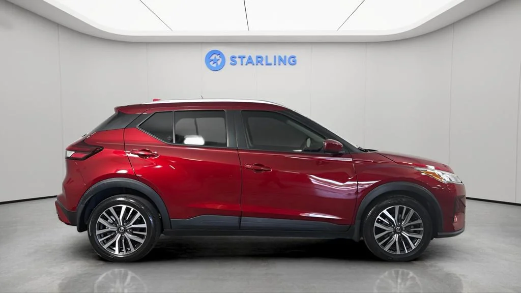 Used 2021 Red Nissan SV Xtronic CVT image 11