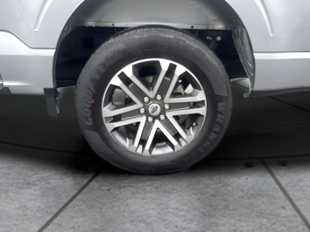 Used 2023 Silver Ford XL image 19
