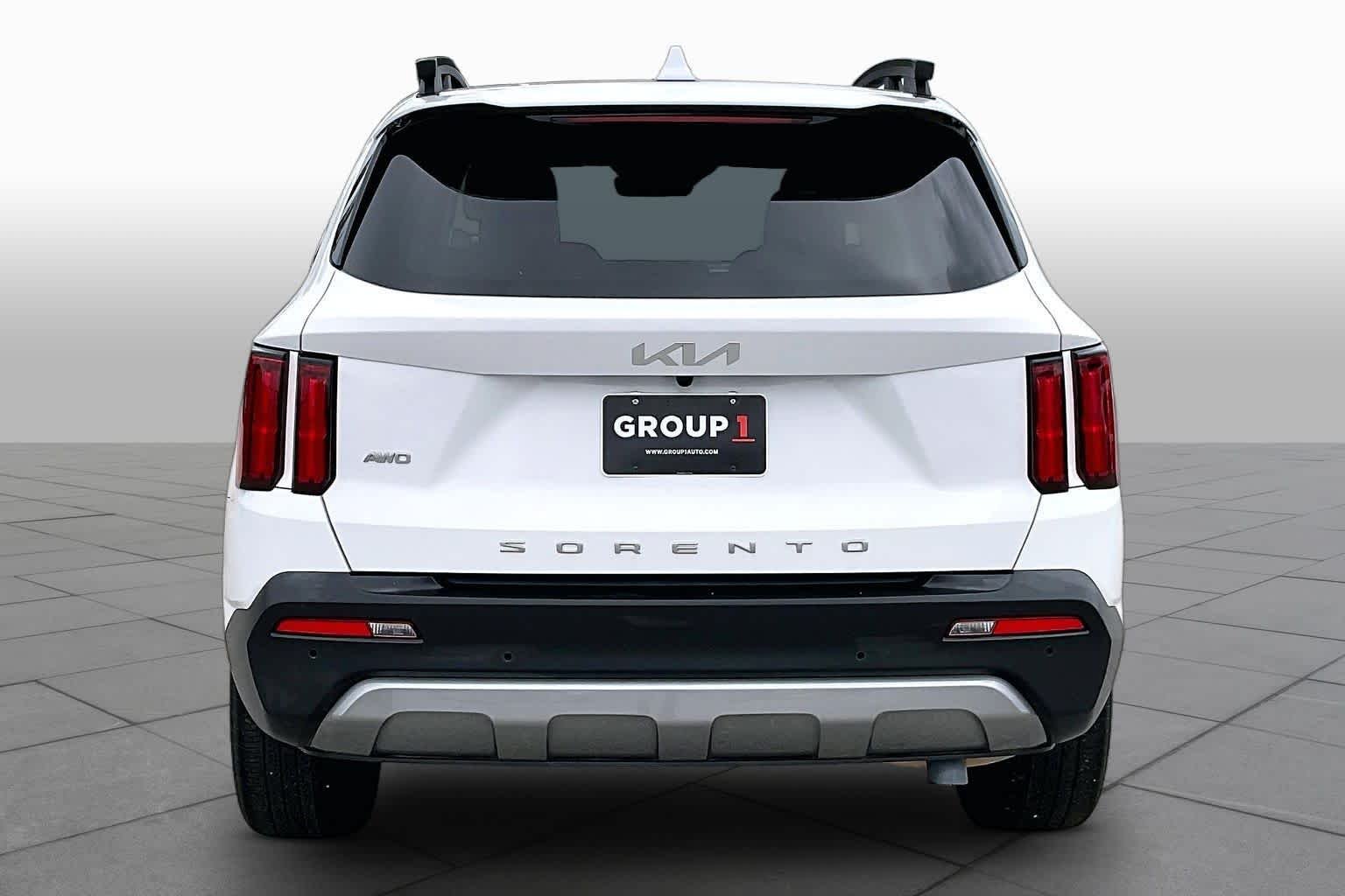 Used 2022 Glacial White Pearl Kia X-Line SX Prestige image 5