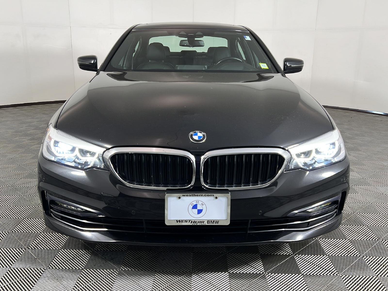 Used 2018 Black Sapphire Metallic BMW 530i xDrive image 13